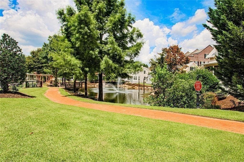 3 bedroom, 4 bathroom, 2,164 sq ft single family residence for sale at 31 Bourbon Street, Senoia, GA 30276 — photo 6