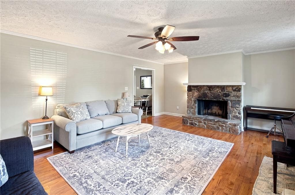 3 bedroom, 2 bathroom, 1,696 sq ft single family residence for sale at 4 Fuqua Court, Rome, GA 30165 — photo 4