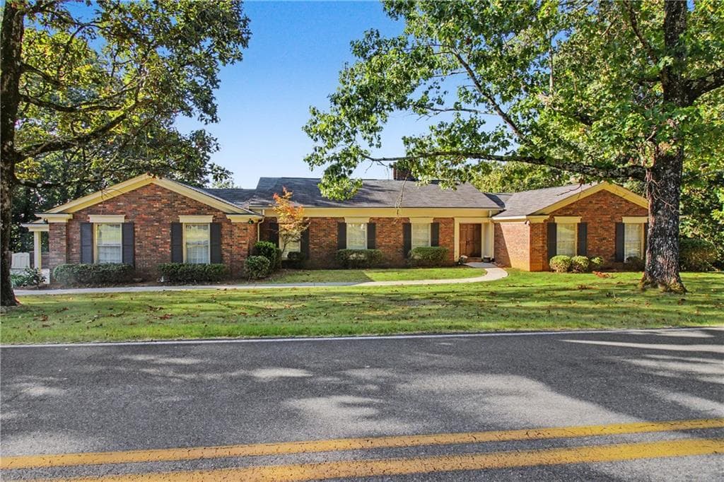 3 bedroom, 3 bathroom, 2,461 sq ft single family residence for sale at 345 Mount Alto Road, Rome, GA 30165