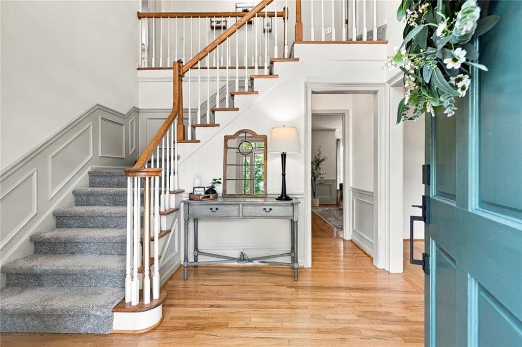 4 bedroom, 4 bathroom, 4,002 sq ft single family residence for sale at 325 Cantlegate Close, Johns Creek, GA 30022 — photo 2