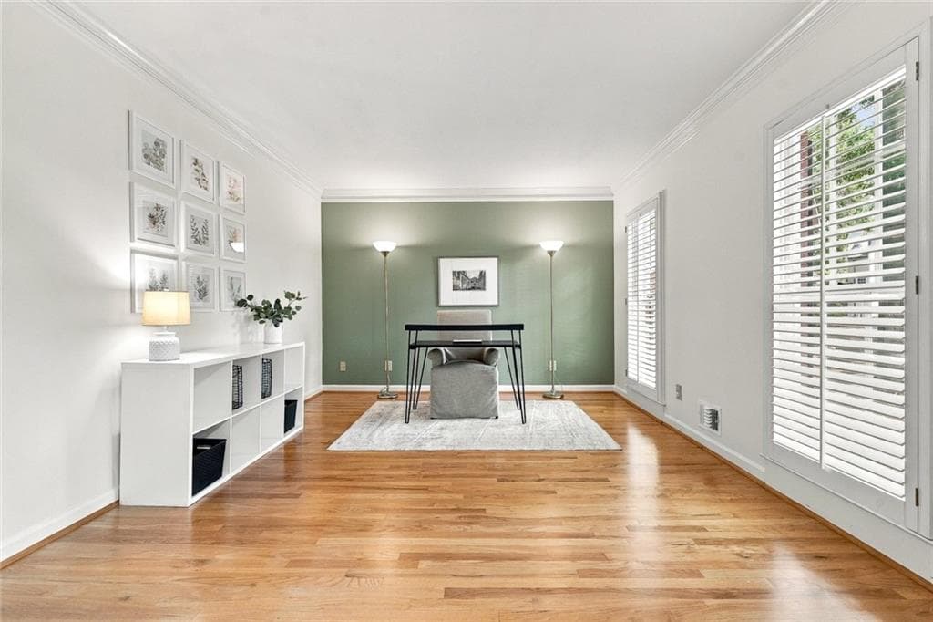 4 bedroom, 4 bathroom, 4,002 sq ft single family residence for sale at 325 Cantlegate Close, Johns Creek, GA 30022 — photo 3