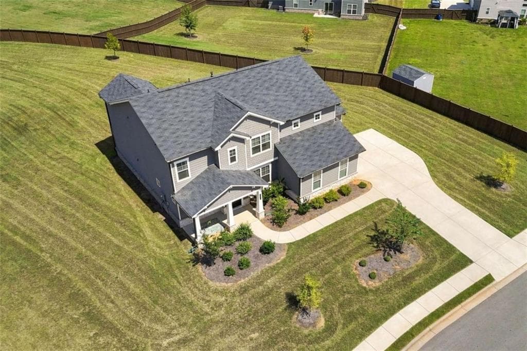 5 bedroom, 4 bathroom, 3,370 sq ft single family residence for sale at 109 Bastian Road, Mcdonough, GA 30252 — photo 3