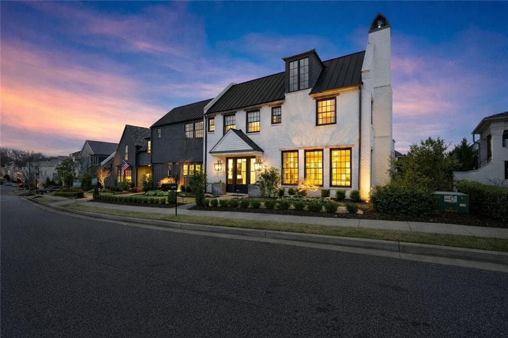 6 bedroom, 6 bathroom, 5,755 sq ft single family residence under contract at 6835 Colfax Avenue, Cumming, GA 30040 — photo 8