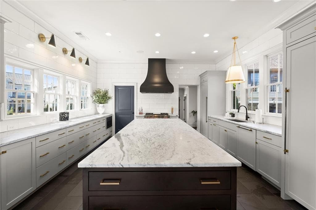 6 bedroom, 6 bathroom, 5,755 sq ft single family residence under contract at 6835 Colfax Avenue, Cumming, GA 30040 — photo 9