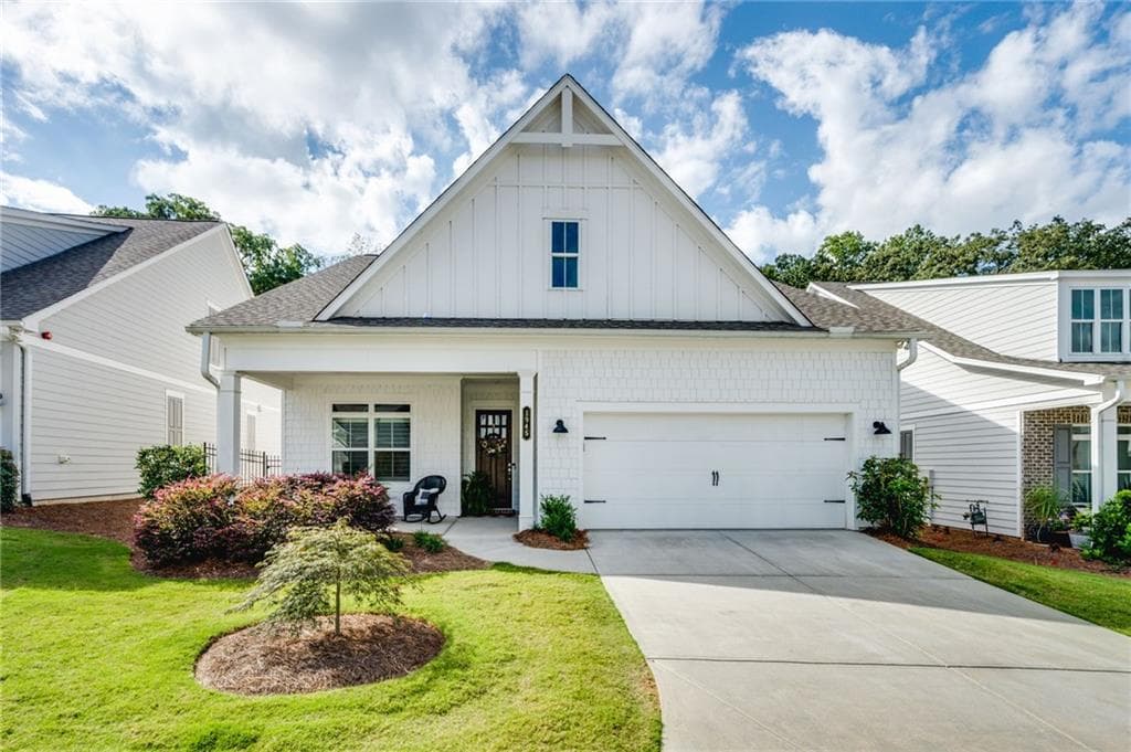 3 bedroom, 3 bathroom, 2,089 sq ft single family residence for sale at 1945 Finnish Lane, Kennesaw, GA 30152 — photo 1 of 30