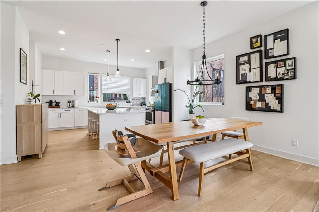 3 bedroom, 4 bathroom, 2,374 sq ft townhouse for sale at 1229 Chelsea Circle, Atlanta, GA 30318 — photo 7