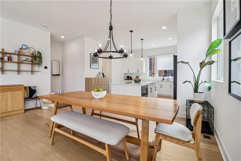 3 bedroom, 4 bathroom, 2,374 sq ft townhouse for sale at 1229 Chelsea Circle, Atlanta, GA 30318 — photo 10