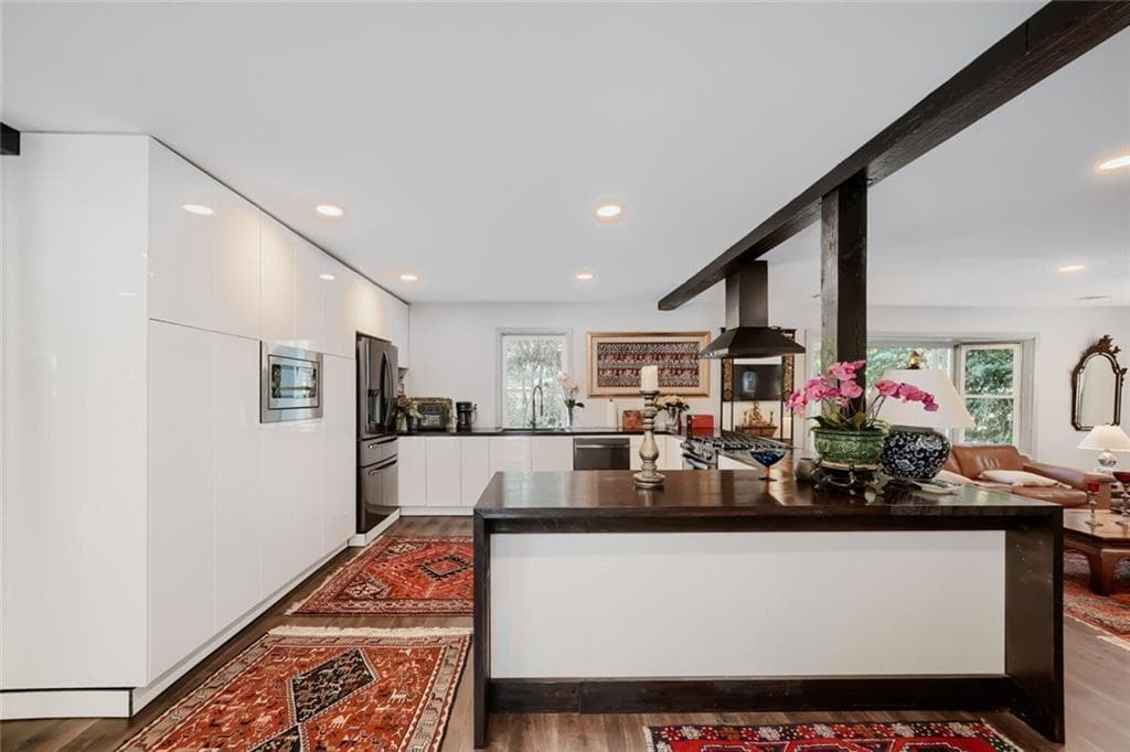 3 bedroom, 3 bathroom, 2,376 sq ft single family residence for sale at 3342 Romelie Drive, Atlanta, GA 30340 — photo 4