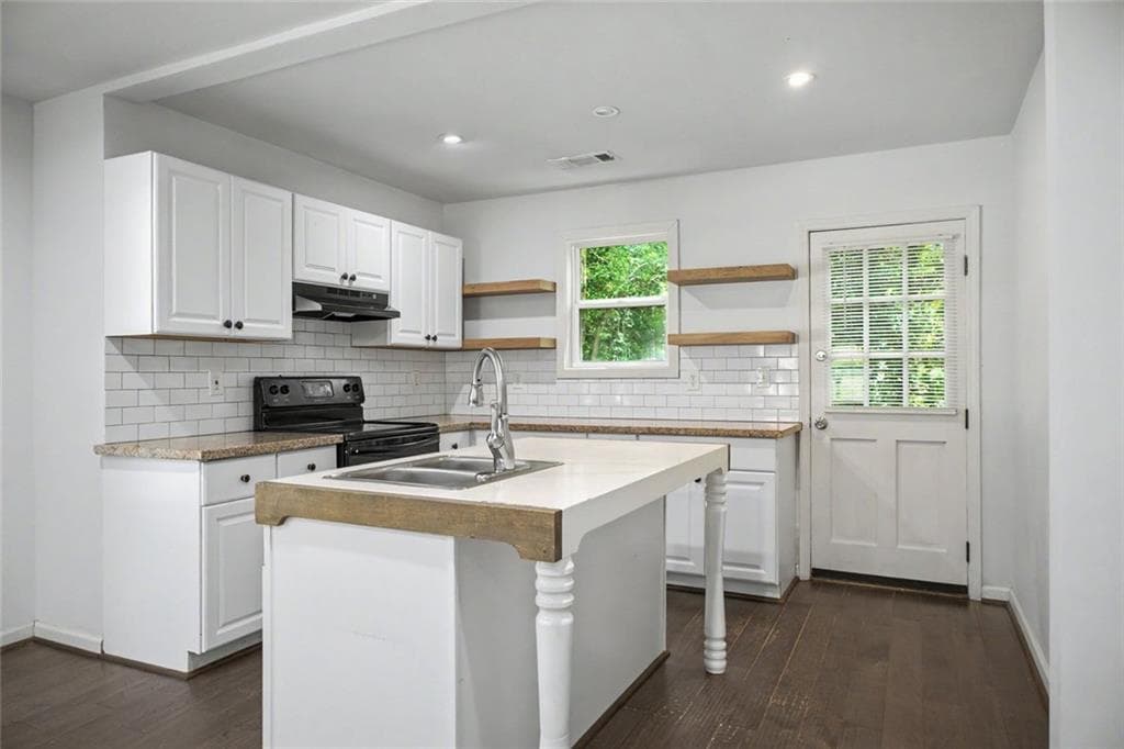 2 bedroom, 2 bathroom, 976 sq ft single family residence for sale at 313 Walker Drive, Monroe, GA 30655 — photo 4