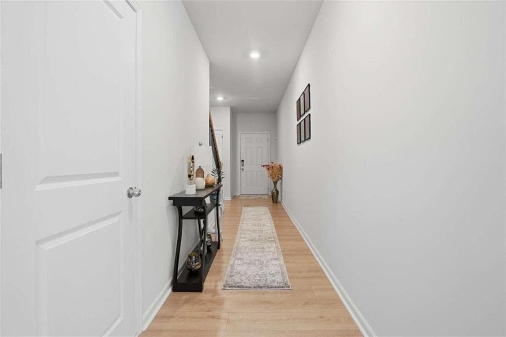 4 bedroom, 3 bathroom, 2,615 sq ft single family residence for sale at 94 Summit Pointe Court, Dallas, GA 30132 — photo 3
