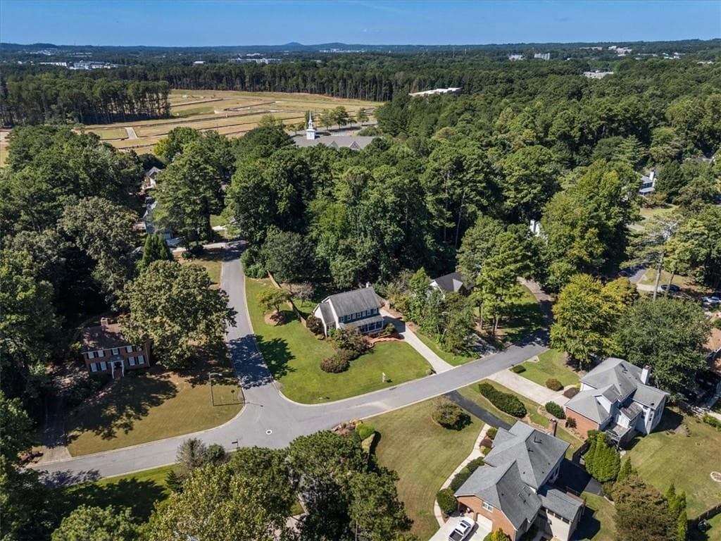 4 bedroom, 4 bathroom, 2,938 sq ft single family residence for sale at 147 Lakeside Drive, Kennesaw, GA 30144 — photo 7