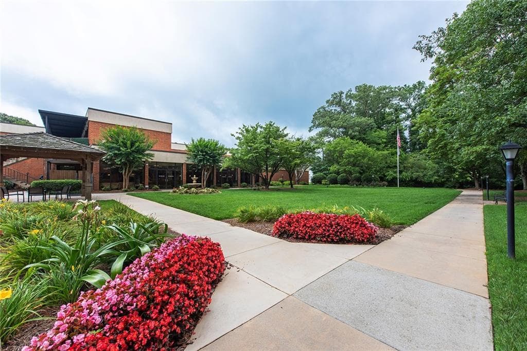 2 bedroom, 2 bathroom, 1,070 sq ft condominium for rent at 300 Johnson Ferry Road B510, Sandy Springs, GA 30328 for $2,300 a month — photo 6