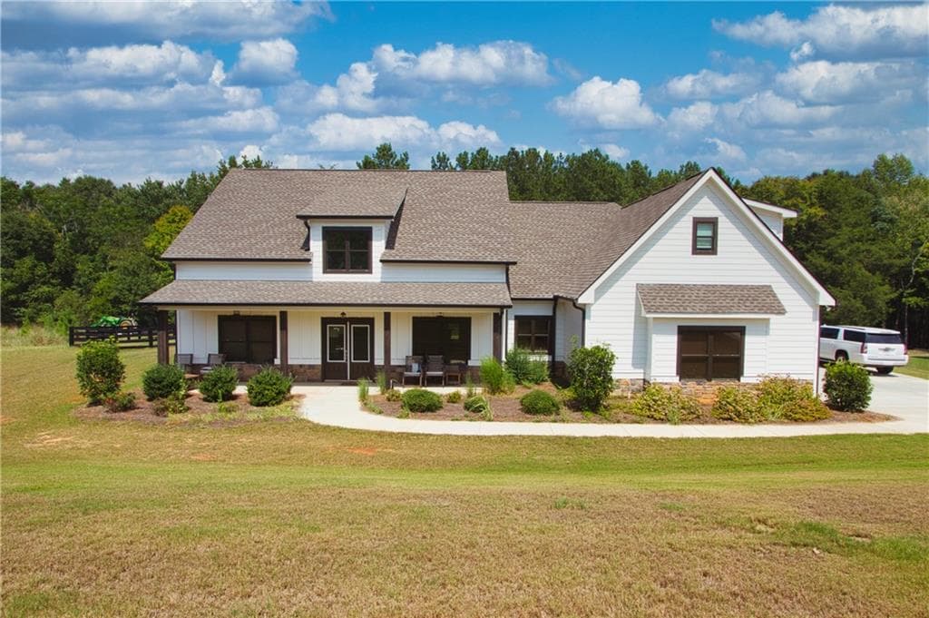 4 bedroom, 3 bathroom, 3,147 sq ft single family residence for rent at 1020 Arbor Lane, Madison, GA 30650 for $2,600 a month — photo 2