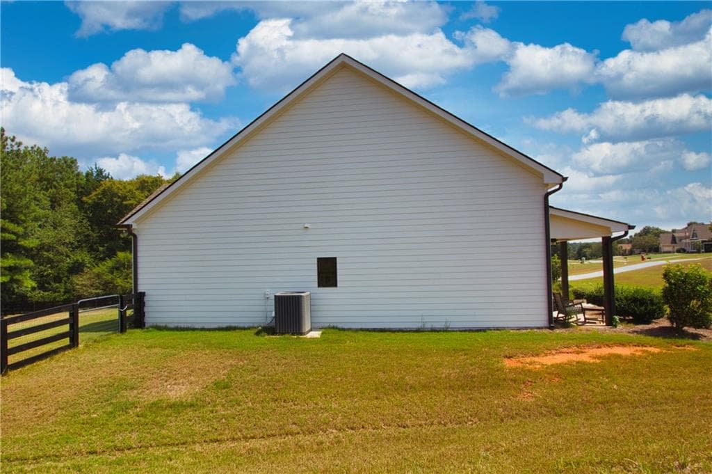 4 bedroom, 3 bathroom, 3,147 sq ft single family residence for rent at 1020 Arbor Lane, Madison, GA 30650 for $2,600 a month — photo 4