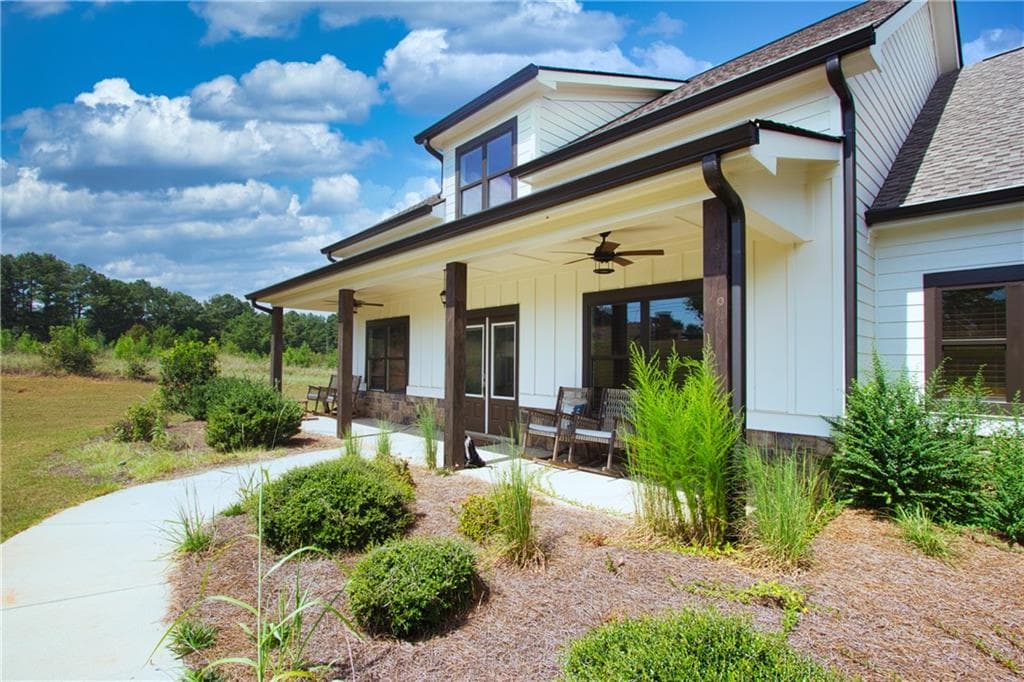 4 bedroom, 3 bathroom, 3,147 sq ft single family residence for rent at 1020 Arbor Lane, Madison, GA 30650 for $2,600 a month — photo 8