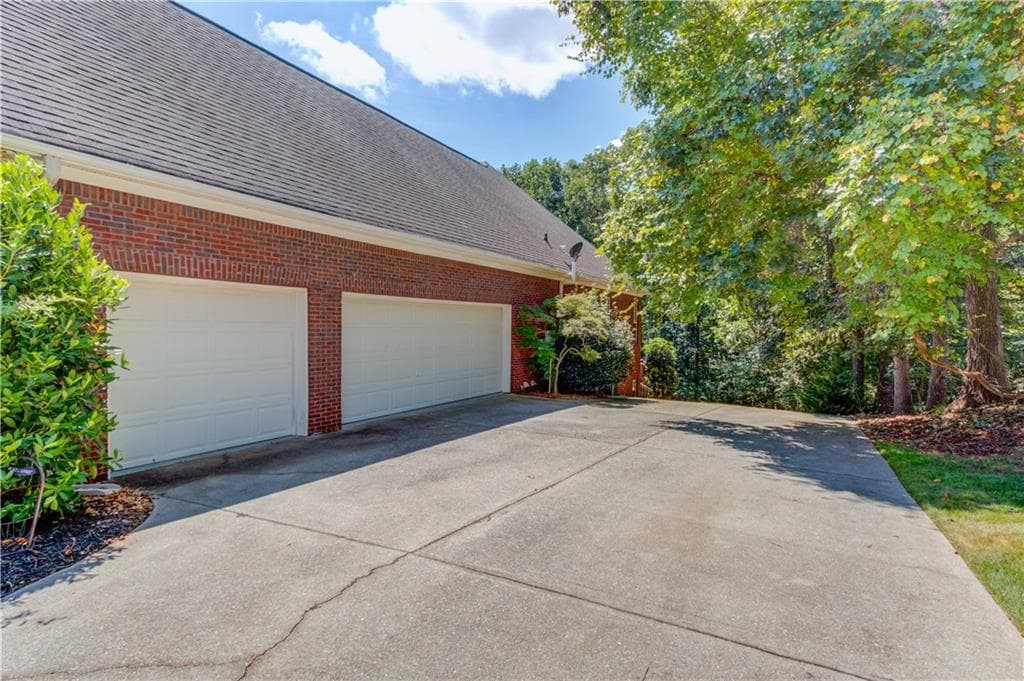 5 bedroom, 5 bathroom, 5,302 sq ft single family residence for sale at 289 Gold Crest Drive, Braselton, GA 30517 — photo 5