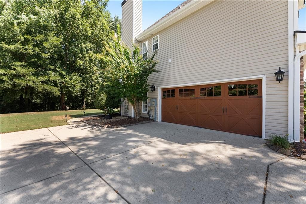 4 bedroom, 3 bathroom, 2,151 sq ft single family residence for sale at 4846 Amstel Place, Flowery Branch, GA 30542 — photo 6