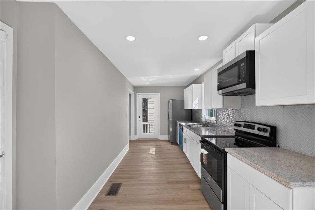 3 bedroom, 3 bathroom, 1,757 sq ft single family residence for sale at 1519 Venetian Drive, Atlanta, GA 30311 — photo 10