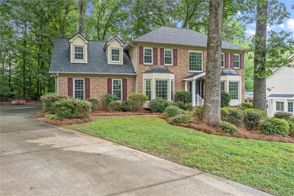5 bedroom, 3 bathroom, 3,712 sq ft single family residence for sale at 2711 Arbor Summit, Marietta, GA 30066 — photo 2