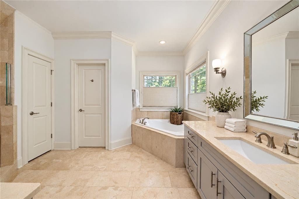 5 bedroom, 6 bathroom, 4,924 sq ft single family residence for sale at 1929 Wildwood Place, Atlanta, GA 30324 — photo 9