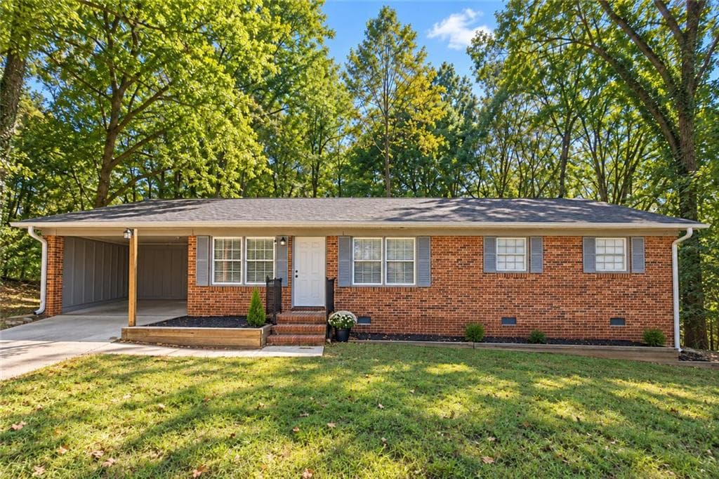 3 bedroom, 2 bathroom, 1,503 sq ft single family residence for sale at 310 Cavalier Road, Athens, GA 30606