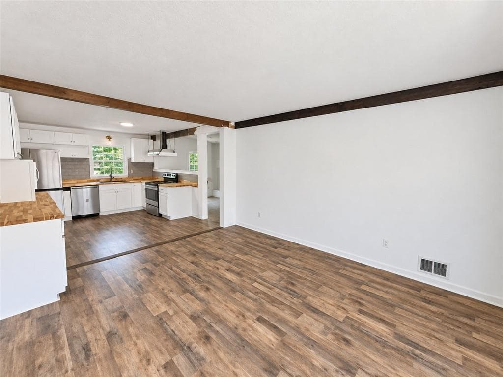 3 bedroom, 2 bathroom, 1,503 sq ft single family residence for sale at 310 Cavalier Road, Athens, GA 30606 — photo 4