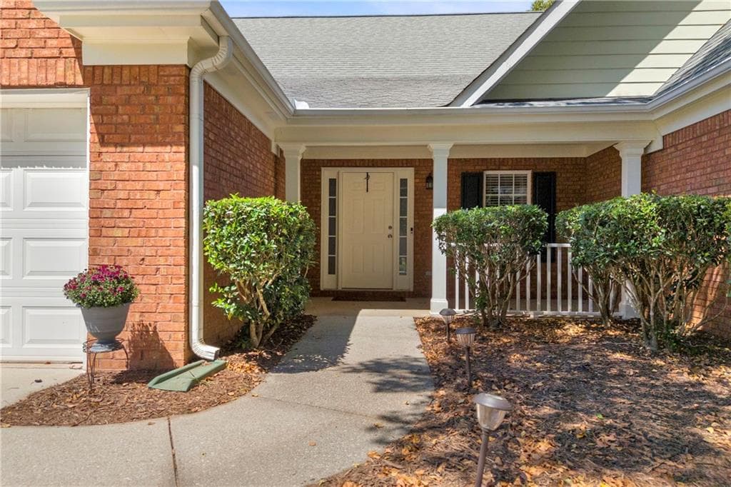 3 bedroom, 2 bathroom, 2,750 sq ft single family residence for sale at 1477 Abbie Kilgore Way, Loganville, GA 30052 — photo 4