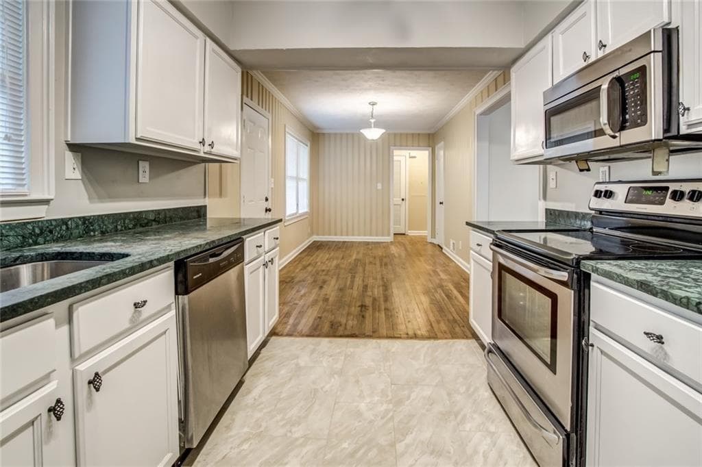3 bedroom, 1 bathroom, 1,141 sq ft single family residence for rent at 2987 Belvedere Lane, Decatur, GA 30032 for $1,650 a month — photo 10