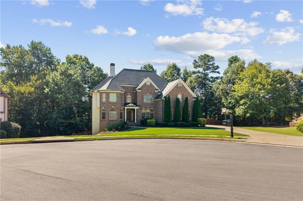 5 bedroom, 5 bathroom, 5,638 sq ft single family residence for sale at 2563 Bogan Bridge Circle, Buford, GA 30519 — photo 3