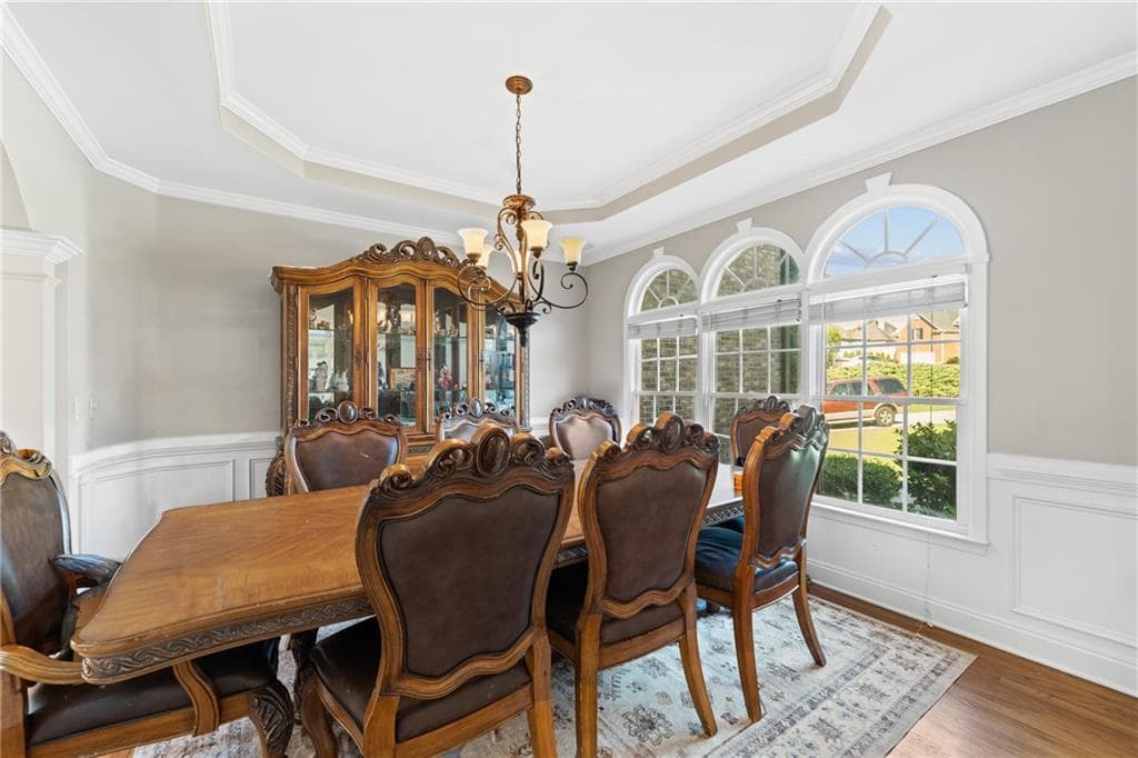 5 bedroom, 5 bathroom, 5,638 sq ft single family residence for sale at 2563 Bogan Bridge Circle, Buford, GA 30519 — photo 8