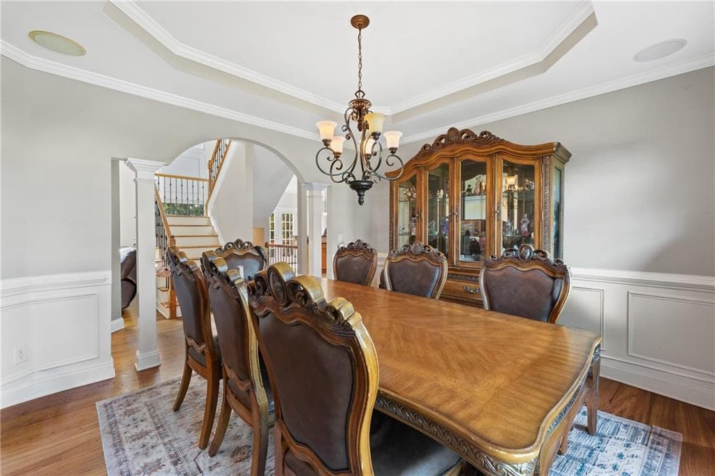 5 bedroom, 5 bathroom, 5,638 sq ft single family residence for sale at 2563 Bogan Bridge Circle, Buford, GA 30519 — photo 9