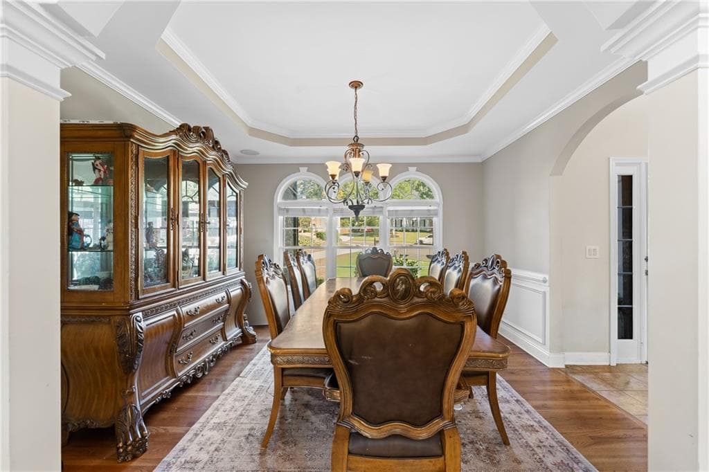 5 bedroom, 5 bathroom, 5,638 sq ft single family residence for sale at 2563 Bogan Bridge Circle, Buford, GA 30519 — photo 10