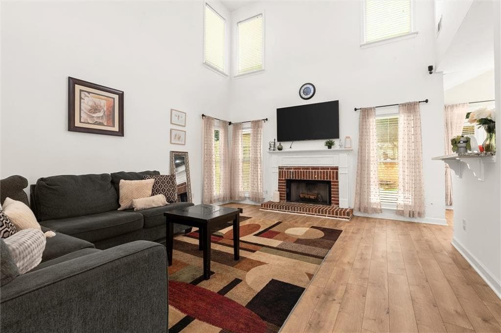 4 bedroom, 3 bathroom, 2,371 sq ft single family residence under contract at 3162 Vickery Drive, Marietta, GA 30066 — photo 7
