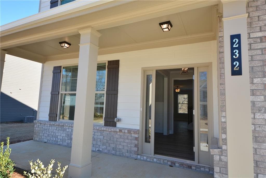 5 bedroom, 4 bathroom, 2,562 sq ft single family residence for rent at 232 Hellen Valley Drive, Braselton, GA 30517 for $2,500 a month — photo 4