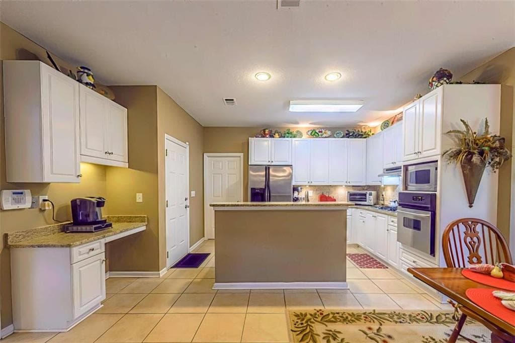 4 bedroom, 3 bathroom, 2,531 sq ft single family residence for sale at 2140 Soft Pine Lane, Acworth, GA 30102 — photo 8
