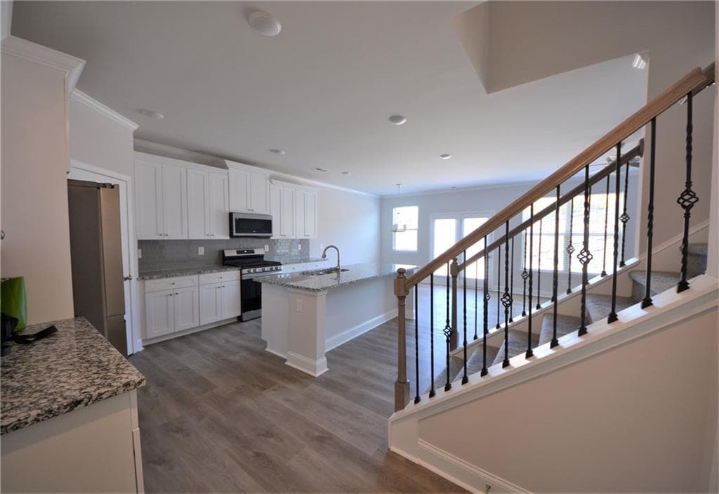5 bedroom, 3 bathroom, 2,479 sq ft single family residence for rent at 246 Hellen Valley Drive, Braselton, GA 30517 for $2,500 a month — photo 9