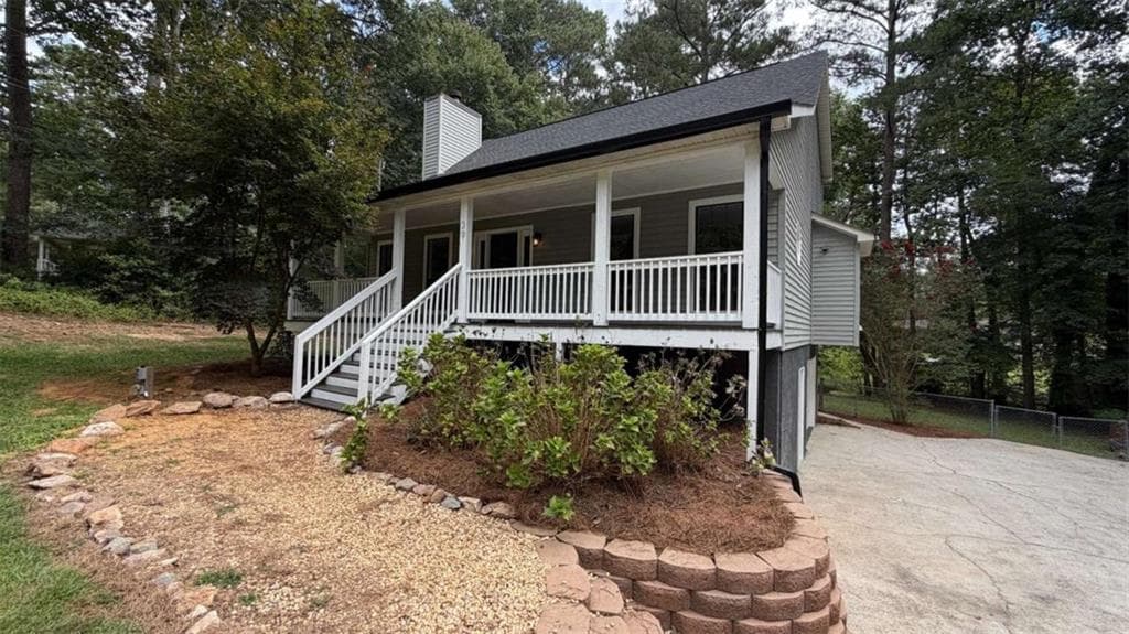 4 bedroom, 3 bathroom, 2,151 sq ft single family residence under contract at 39 Shadow Creek Drive, Villa Rica, GA 30180 — photo 2