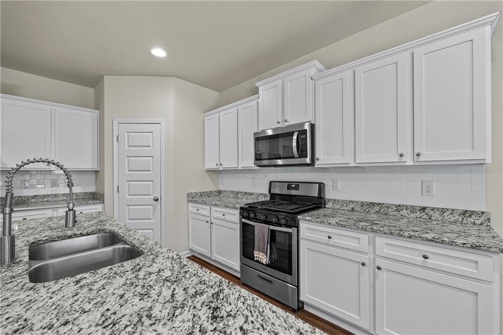 4 bedroom, 3 bathroom, 2,081 sq ft single family residence for sale at 1912 Hymer Court, Monroe, GA 30656 — photo 10