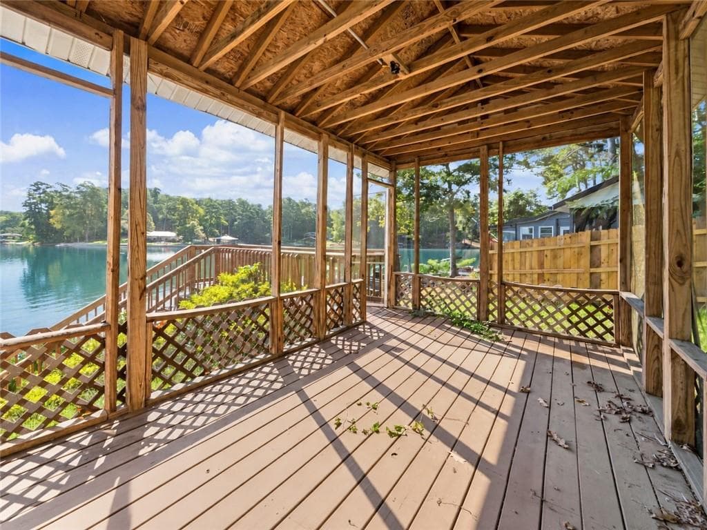 3 bedroom, 2 bathroom, 1,636 sq ft single family residence for sale at 140 E Hamm Road, Jackson, GA 30233 — photo 5