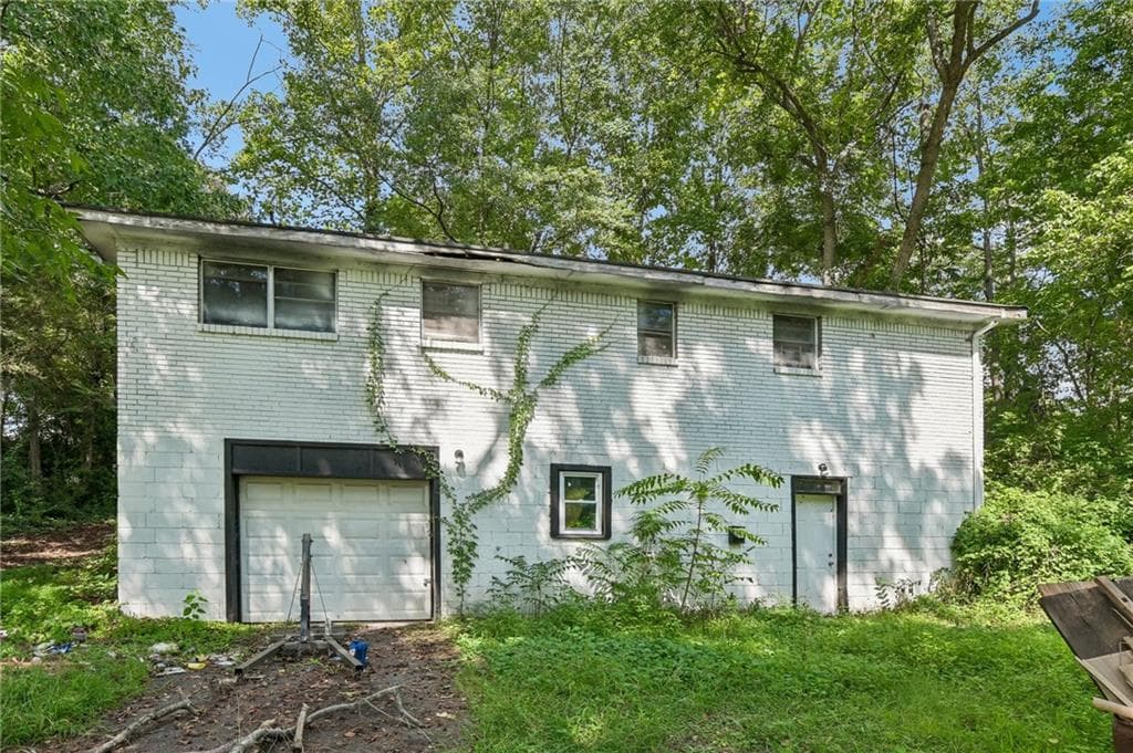 3 bedroom, 1 bathroom, 1,000 sq ft single family residence for sale at 370 Westchester Boulevard, Atlanta, GA 30314 — photo 1 of 3