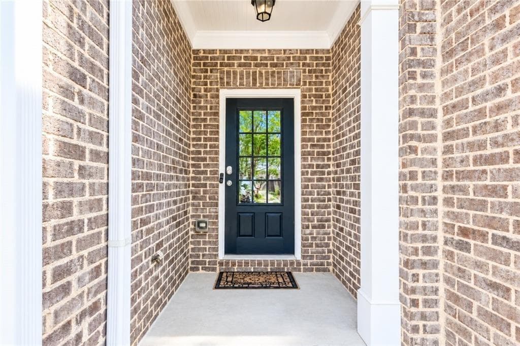 4 bedroom, 3 bathroom, 2,036 sq ft townhouse for sale at 11661 Davenport Lane, Johns Creek, GA 30005 — photo 2