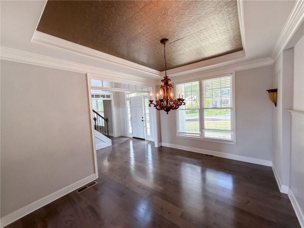 5 bedroom, 4 bathroom, 4,236 sq ft single family residence for sale at 7047 Tree House Way, Flowery Branch, GA 30542 — photo 3