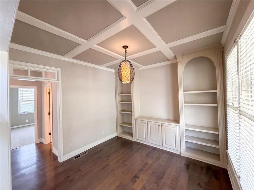 5 bedroom, 4 bathroom, 4,236 sq ft single family residence for sale at 7047 Tree House Way, Flowery Branch, GA 30542 — photo 7