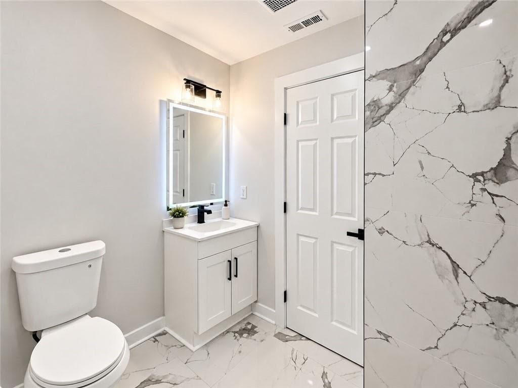 3 bedroom, 3 bathroom, 2,300 sq ft single family residence for sale at 728 S Carter Drive, Jonesboro, GA 30236 — photo 9
