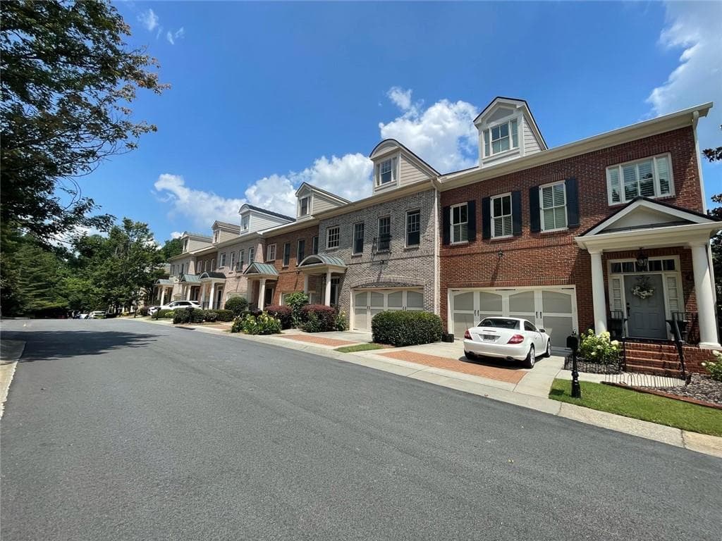 4 bedroom, 4 bathroom, 5,304 sq ft townhouse for sale at 6036 Coldwater Point, Johns Creek, GA 30097 — photo 2