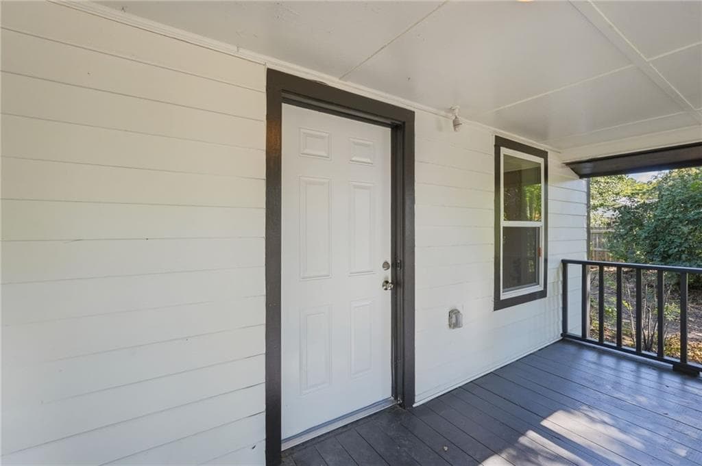 3 bedroom, 3 bathroom, 1,780 sq ft single family residence for sale at 1965 Holland Park Drive, Buford, GA 30519 — photo 6