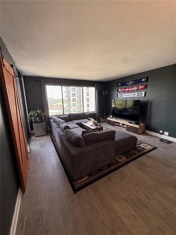 2 bedroom, 2 bathroom, 1,230 sq ft condominium for sale at 3481 Lakeside Drive 1502, Atlanta, GA 30326 — photo 4