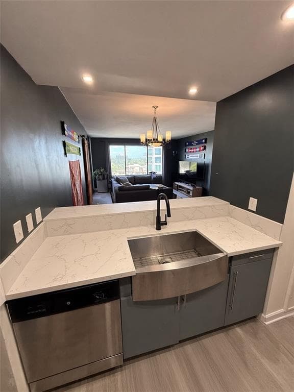 2 bedroom, 2 bathroom, 1,230 sq ft condominium for sale at 3481 Lakeside Drive 1502, Atlanta, GA 30326 — photo 10