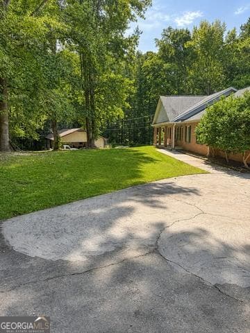 3 bedroom, 3 bathroom, 2,211 sq ft single family residence for sale at 774 Corinth Drive, Jonesboro, GA 30238 — photo 6
