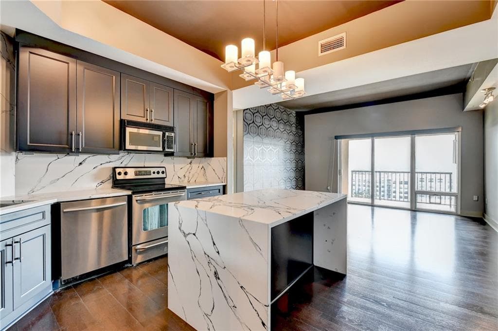 2 bedroom, 2 bathroom, 1,207 sq ft condominium for sale at 4561 Olde Perimeter Way Unit 910 Way, Atlanta, GA 30346 — photo 5